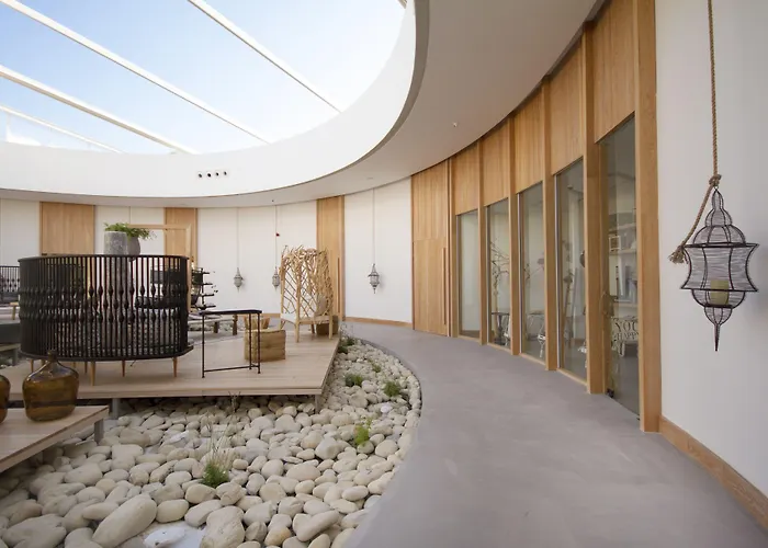 Aelia Wellness Retreat 酒店