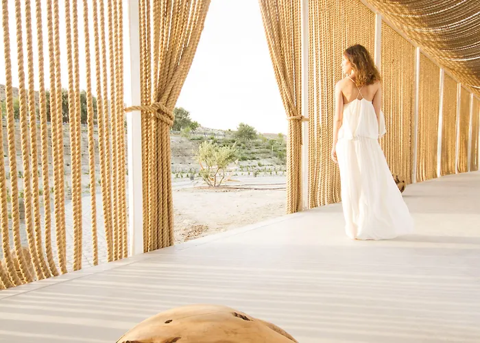 Aelia Wellness Retreat 호텔 4*